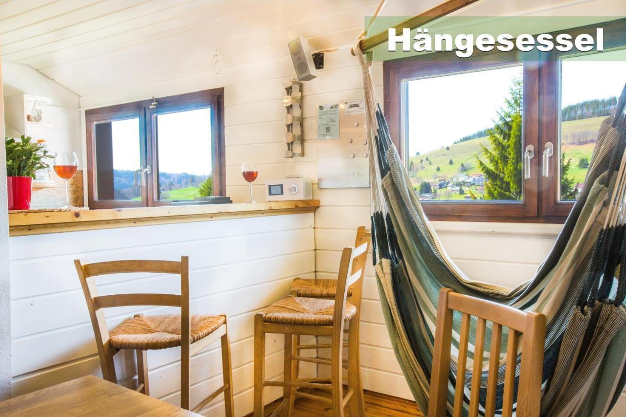 Wohlfuehl-Ferienwohnung 80 Qm, 8 Personen, Aussicht & Heimkino Todtnau Exterior photo